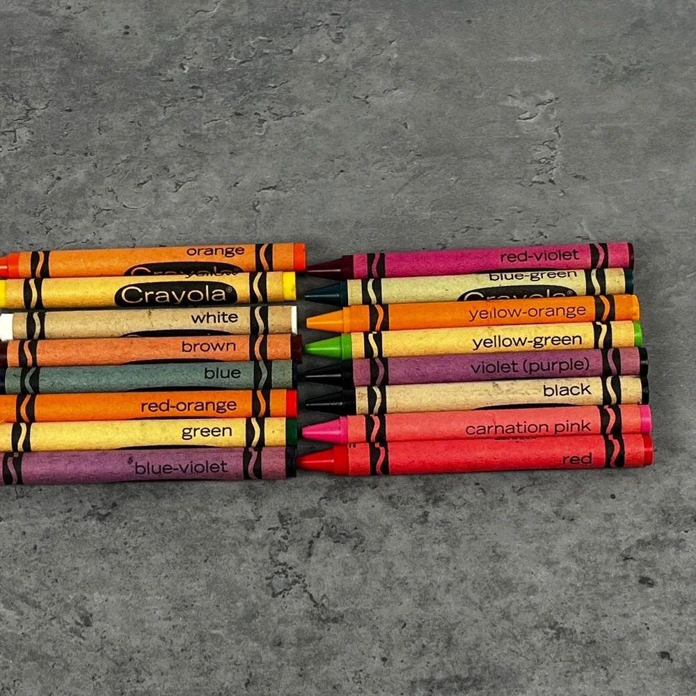 Vintage Crayola 16 Crayons Binney & Smith No 16 Different Brilliant Colors USA
